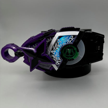 Bandai action figure [BOXED] Kamen Rider Geats: DX Shinobi Raise Buckle -Premium Bandai Exclusive-