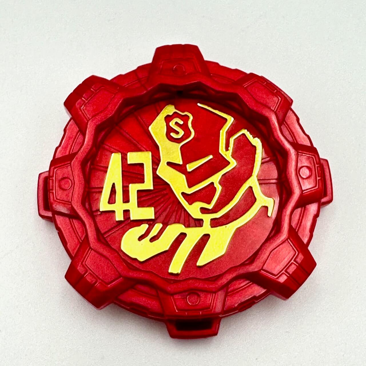 Bandai collectable medal [BOXED] Zenkaiger: Sentai Gear #42 Lupinranger & #42 Patoranger Super Red Ver. Set -Televikun Exclusive-