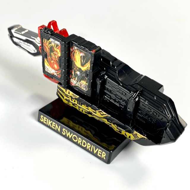 Hyper Detail Gear Kamen Rider 3: 01. Seiken Swordriver Kamen Rider Saber Ver. | CSTOYS INTERNATIONAL